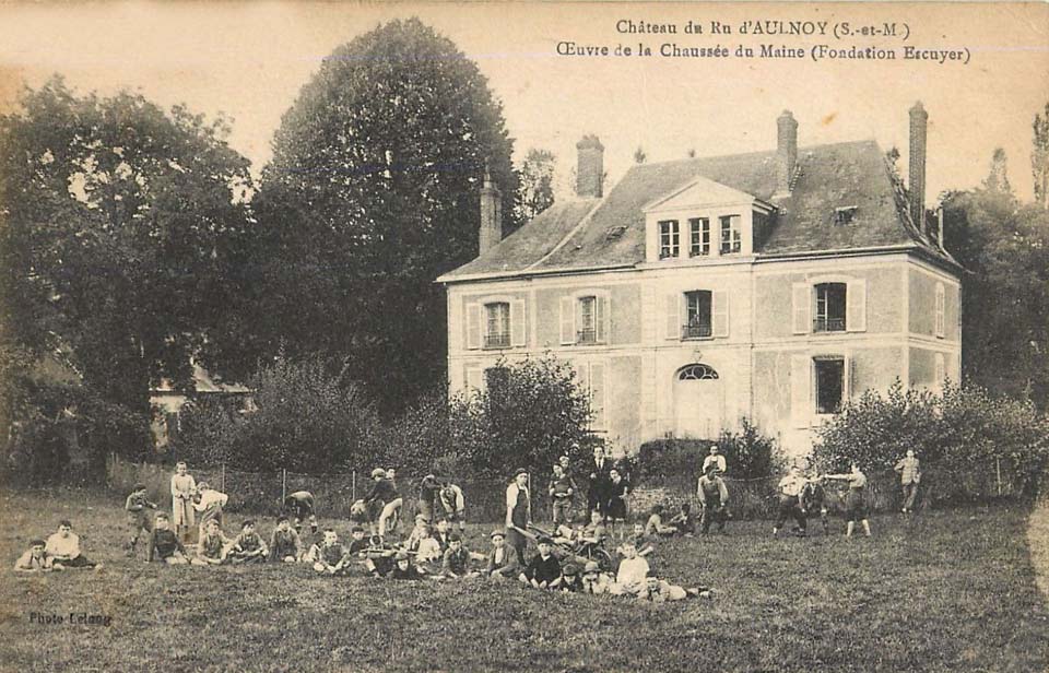 Château du Rû d'AULNOY (S-et-M) - Œuvre de la Chaussée du Maine (Fondation Escuyer)